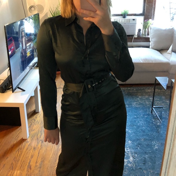 New beautiful button up dress with belt - Picture 12 of 12